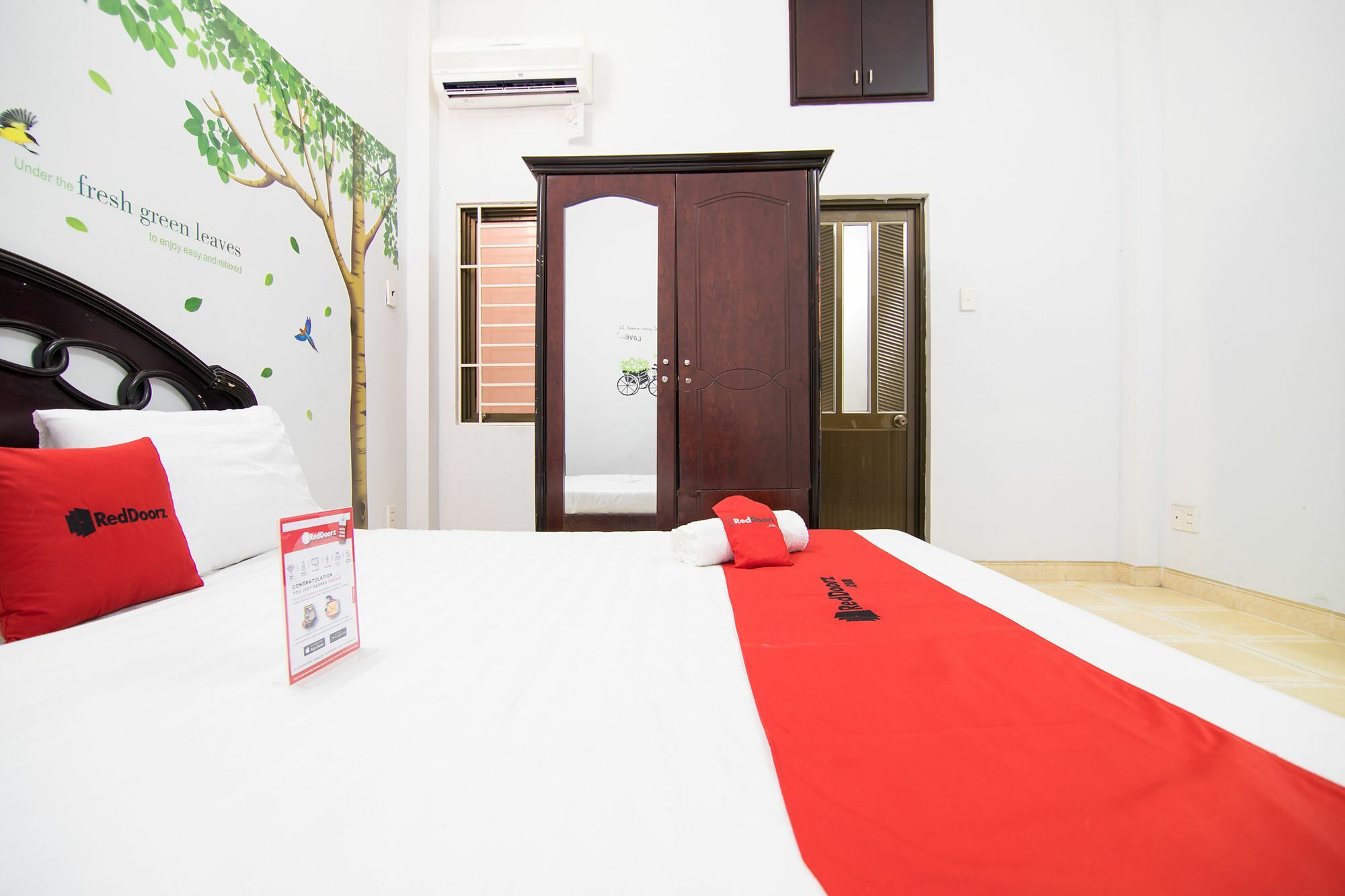 Отель Reddoorz Near Pico Plaza Cong Hoa Хошимин Экстерьер фото