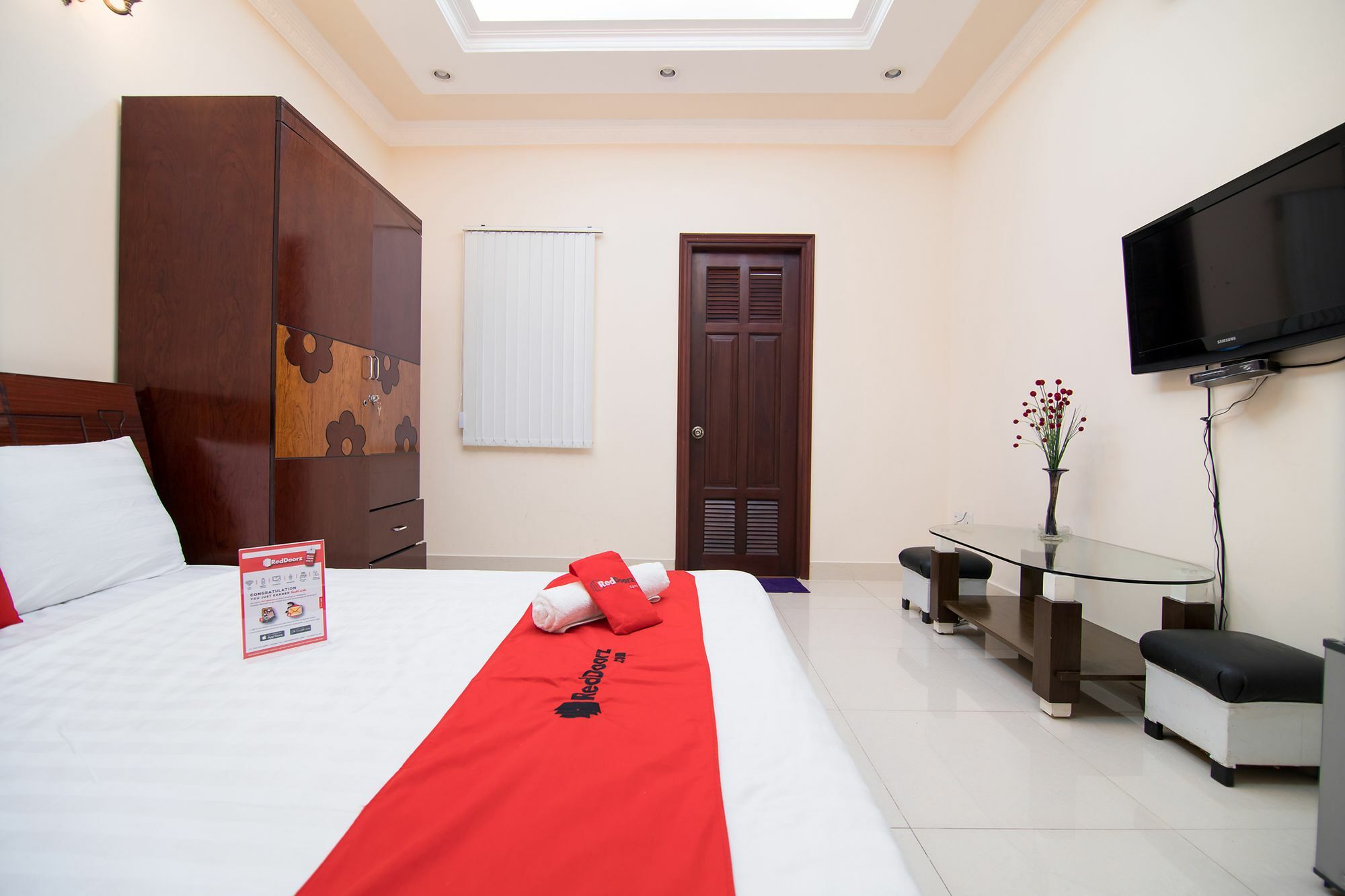 Отель Reddoorz Near Pico Plaza Cong Hoa Хошимин Экстерьер фото